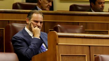 La UCO registra durante nueve horas la casa de Ábalos en Valencia por orden del Supremo