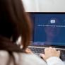 Una experta en ciberseguridad alerta sobre que este sea el uso más extendido del ChatGPT